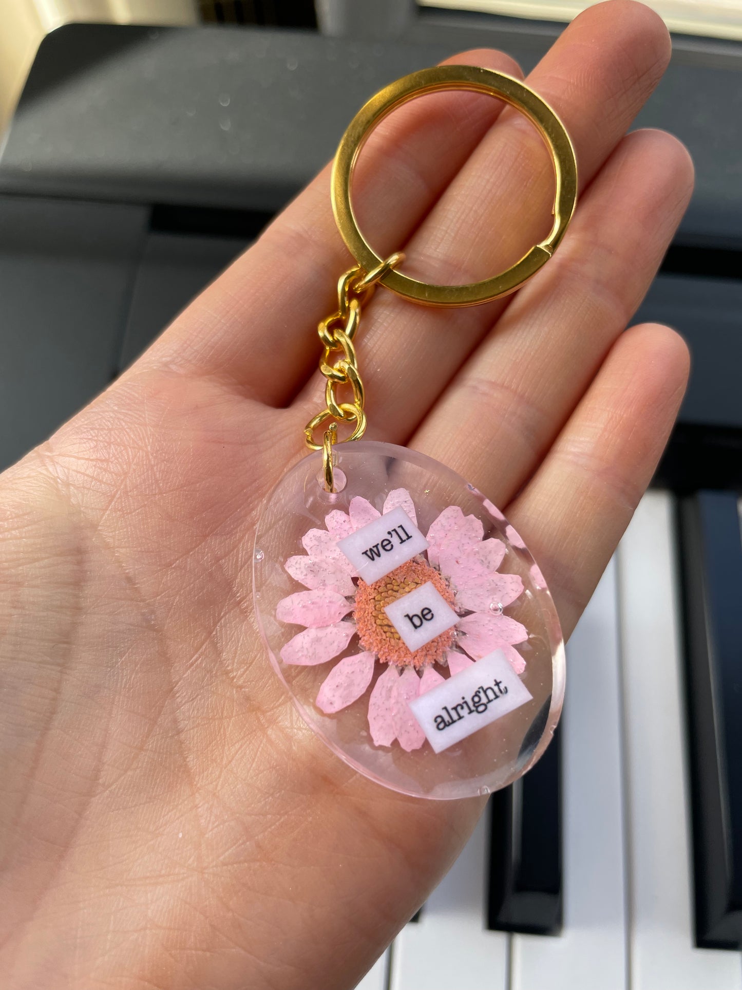 Fine Line Daisy Keyring